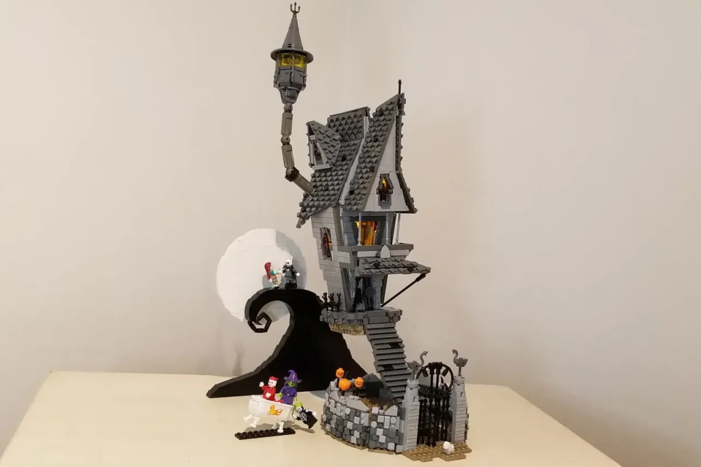 LEGO IDEAS - Blog - 10K CLUB INTERVIEW: The Nightmare Before Christmas -  Halloween Town by Simon Scott