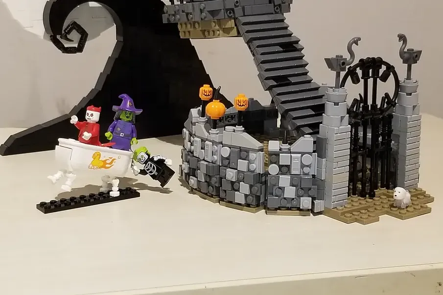 Nightmare Before Christmas  Lego halloween, Lego minifigure display, Nightmare  before christmas