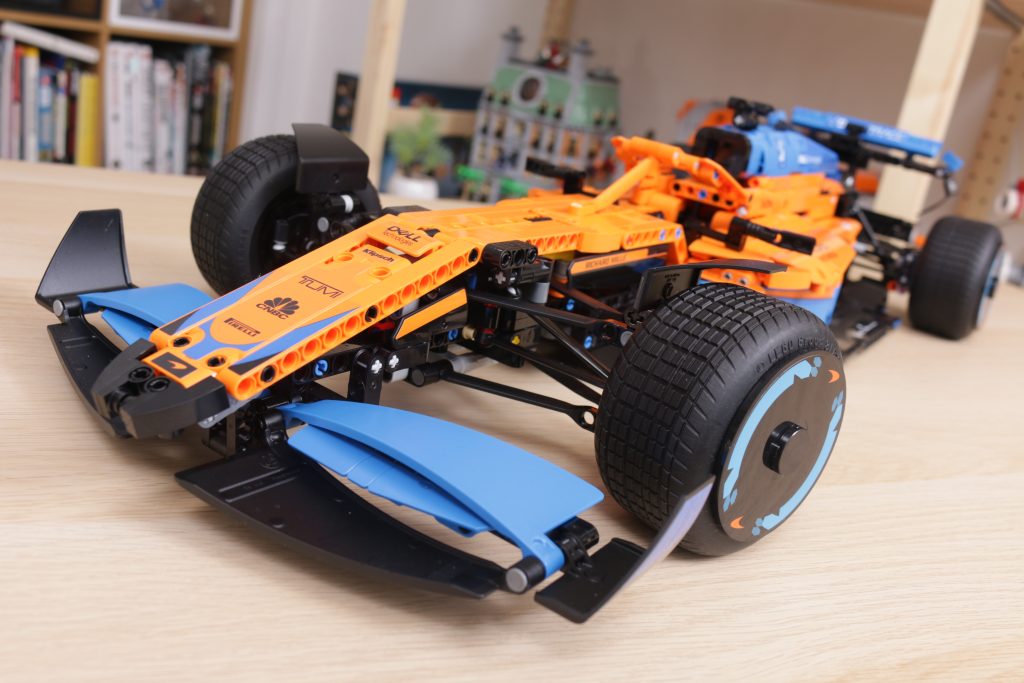 LEGO Technic 42141 McLaren Formula 1 Race Car review five things 8