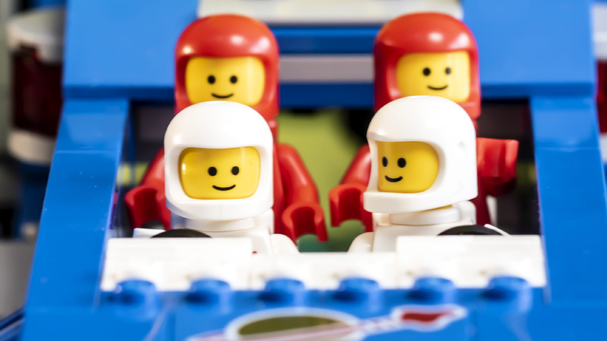 Ile kolorów LEGO Classic może być w kosmosie?