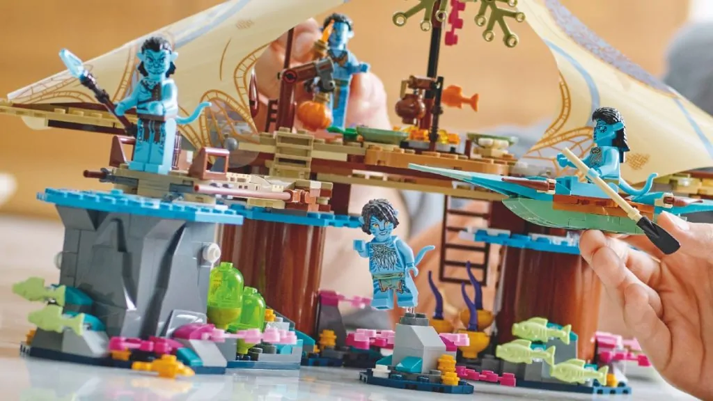 Lego direct sales to consumer