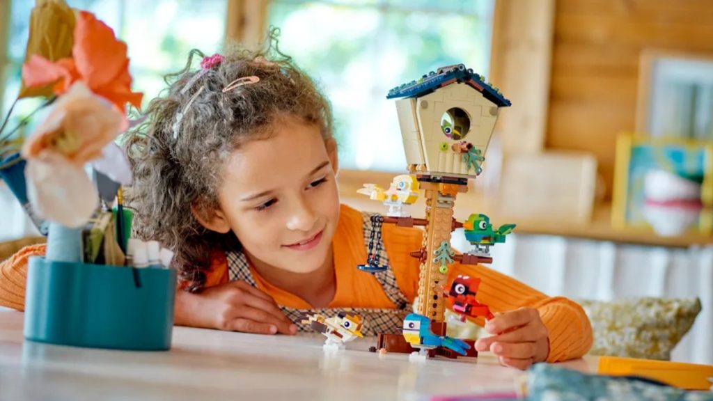 LEGO Creator 31143 Birdhouse lifestyle featured