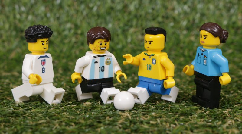 LEGO Football minifigures FIFA World Cup 2022 Qatar Brazil Argentina USA Messi Neymar McKennie FireStar Toys review title
