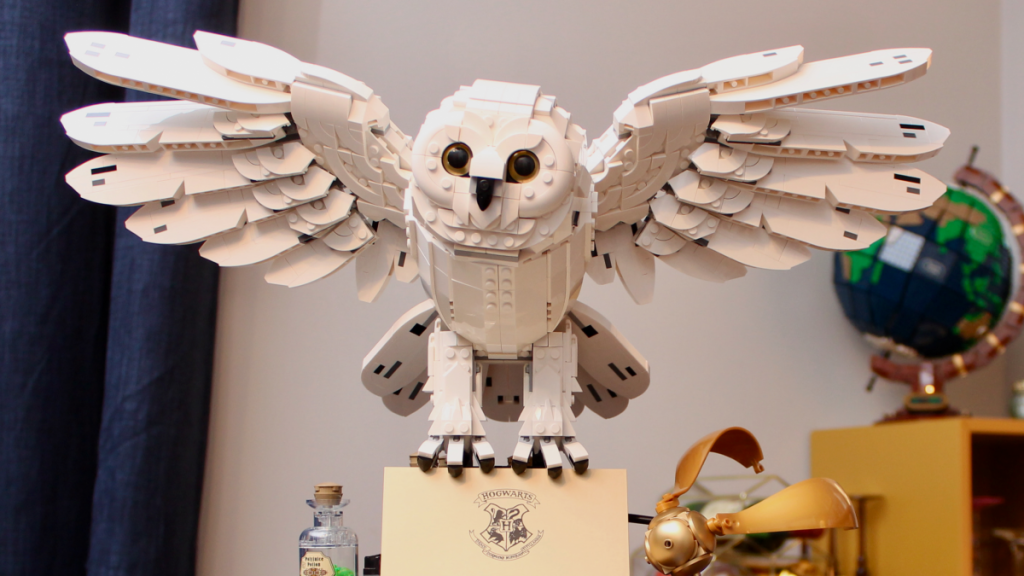 LEGO Harry Potter 76391 Hogwarts Icons Collectors Edition reshoot featured 1 1024x576
