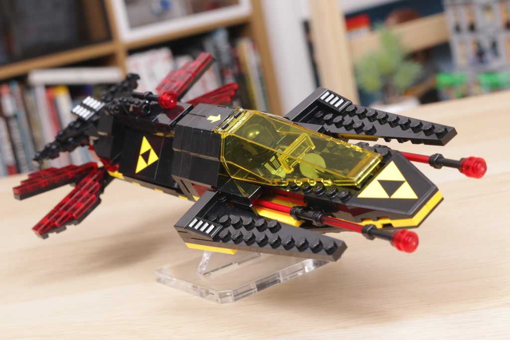 LEGO Space 40580 Blacktron Cruiser gift with purchase review 6