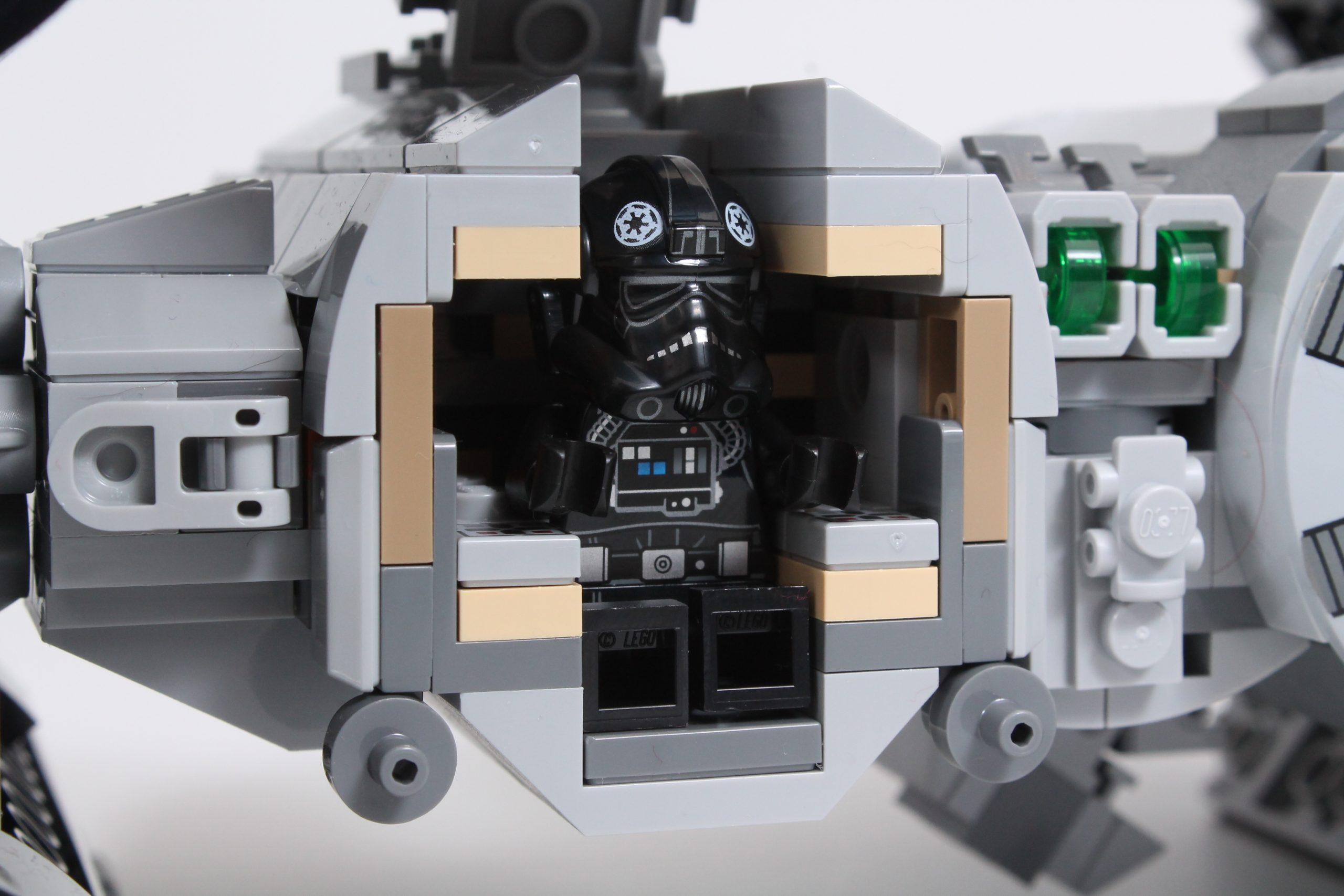 TIE Bomber (LEGO Star Wars - 75347) - Review - Brickonaute