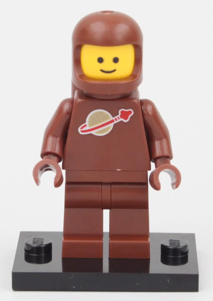 LEGO Collectible Minifigures 71037 Series 24 review Brown Astronaut and Spacebaby 3