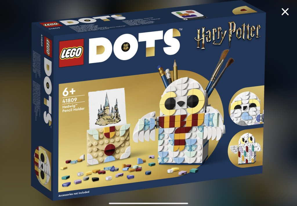 LEGO Harry Potter DOTS 41809 Hedwig Pencil Holder 1