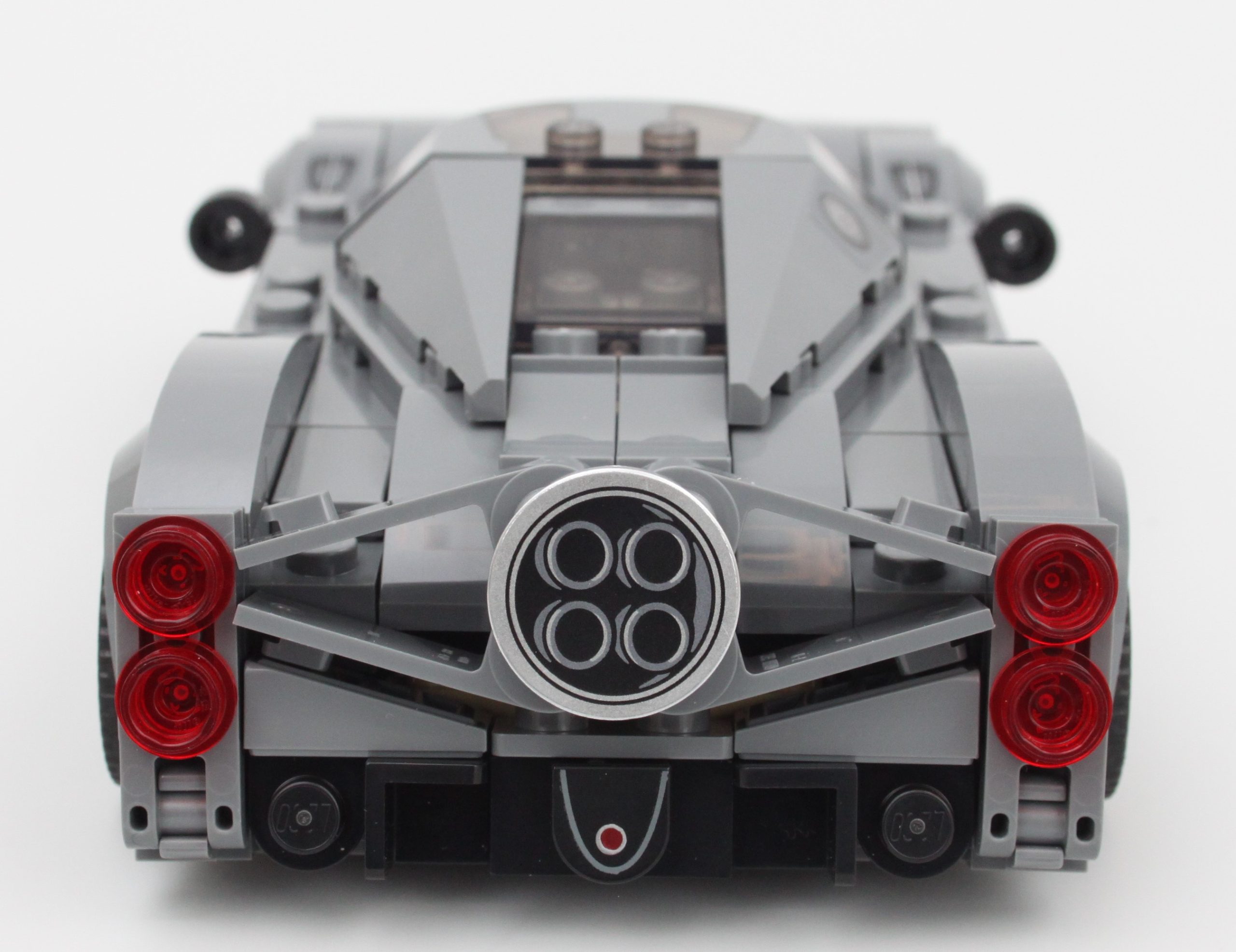 LEGO Speed Champions 76915 Pagani Utopia recensione 8 in scala