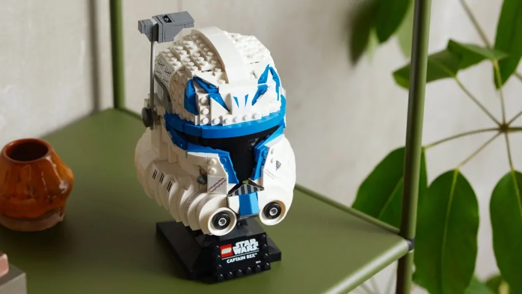 LEGO Star Wars 75349 Captain Rex Helmet lifestyle featured 2