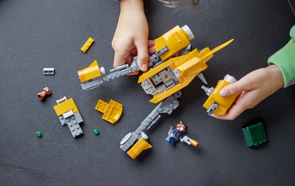 LEGO Marvel 76254 Baby Rockets Ship build
