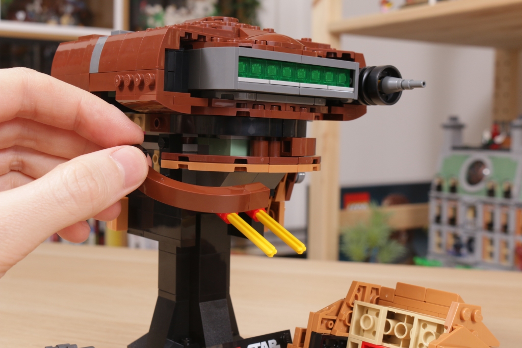 LEGO Star Wars 75351 Princess Leia Boushh Helmet review 11