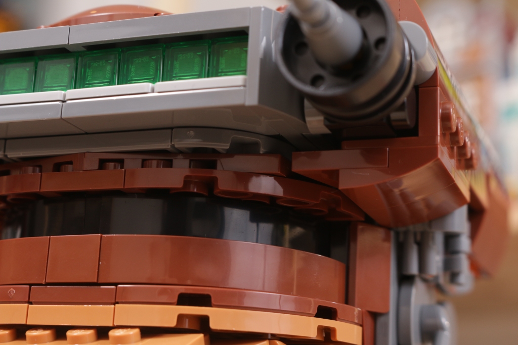 LEGO Star Wars 75351 Princess Leia Boushh Helmet review 12