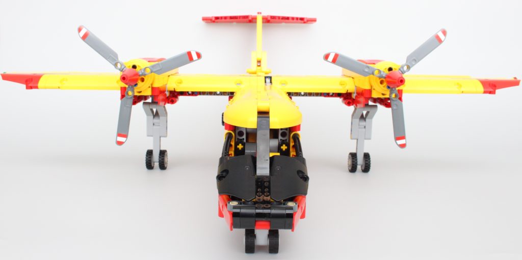 LEGO Technic 42152 Firefighter Aircraft review 2
