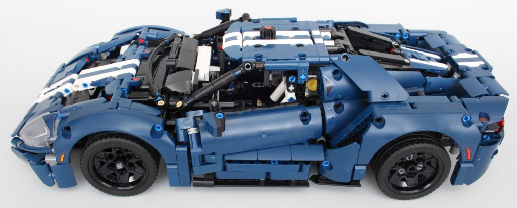 LEGO Technic 42154 2022 Ford GT review 1