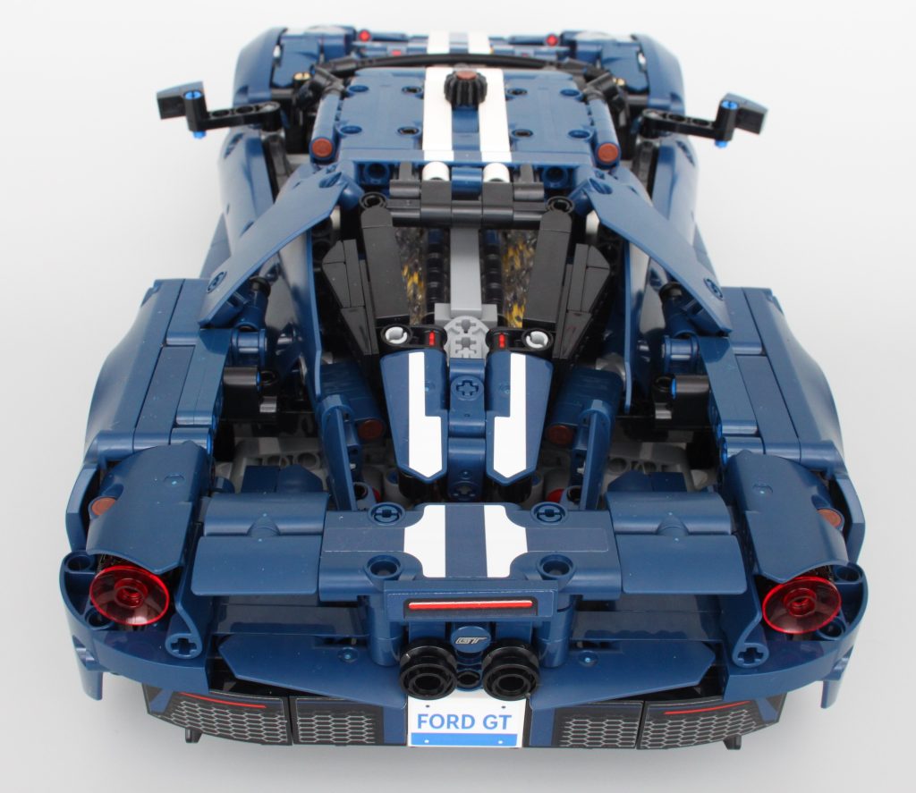 LEGO Technic 42154 2022 Ford GT review 2