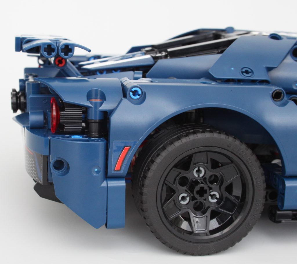 LEGO Technic 42154 2022 Ford GT review 25