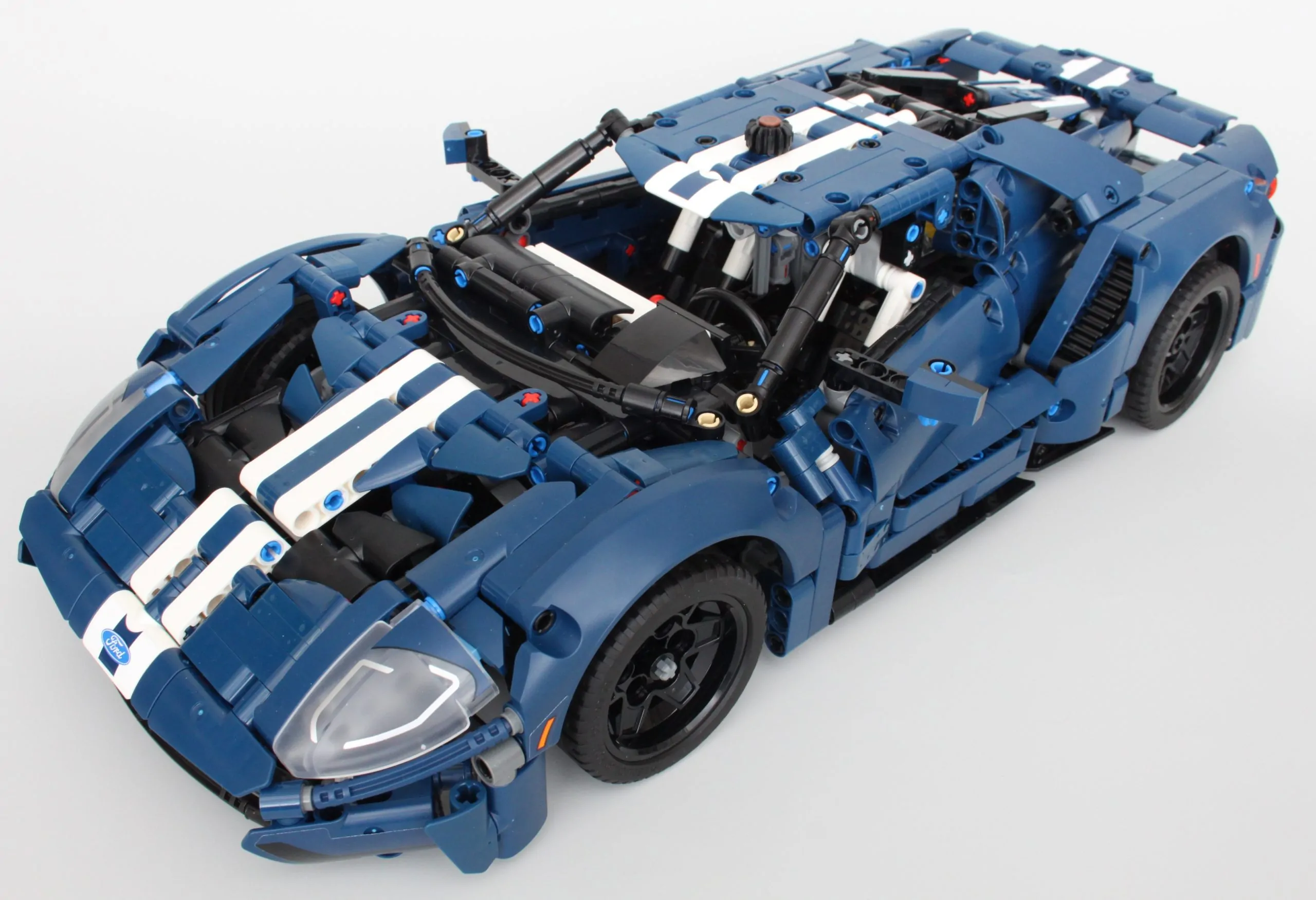 Technic - 2022 Ford GT - LEGO