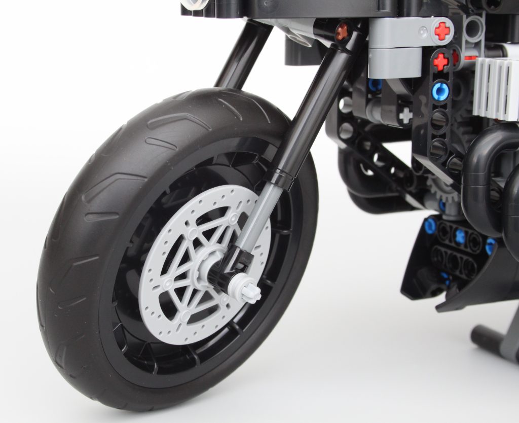 LEGO Technic 42155 The Batman Batcycle review 13