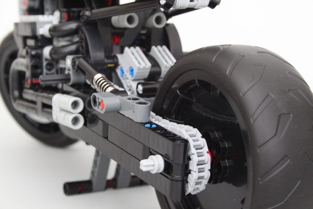 LEGO Technic 42155 The Batman Batcycle review 9