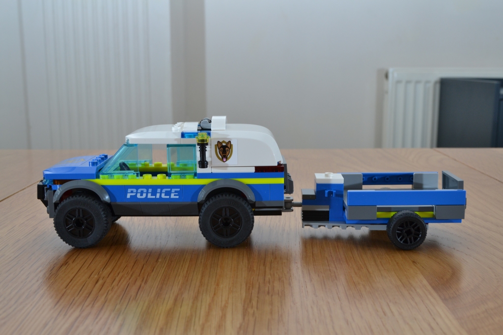 LEGO City 60369 Mobile Police Dog Training 17