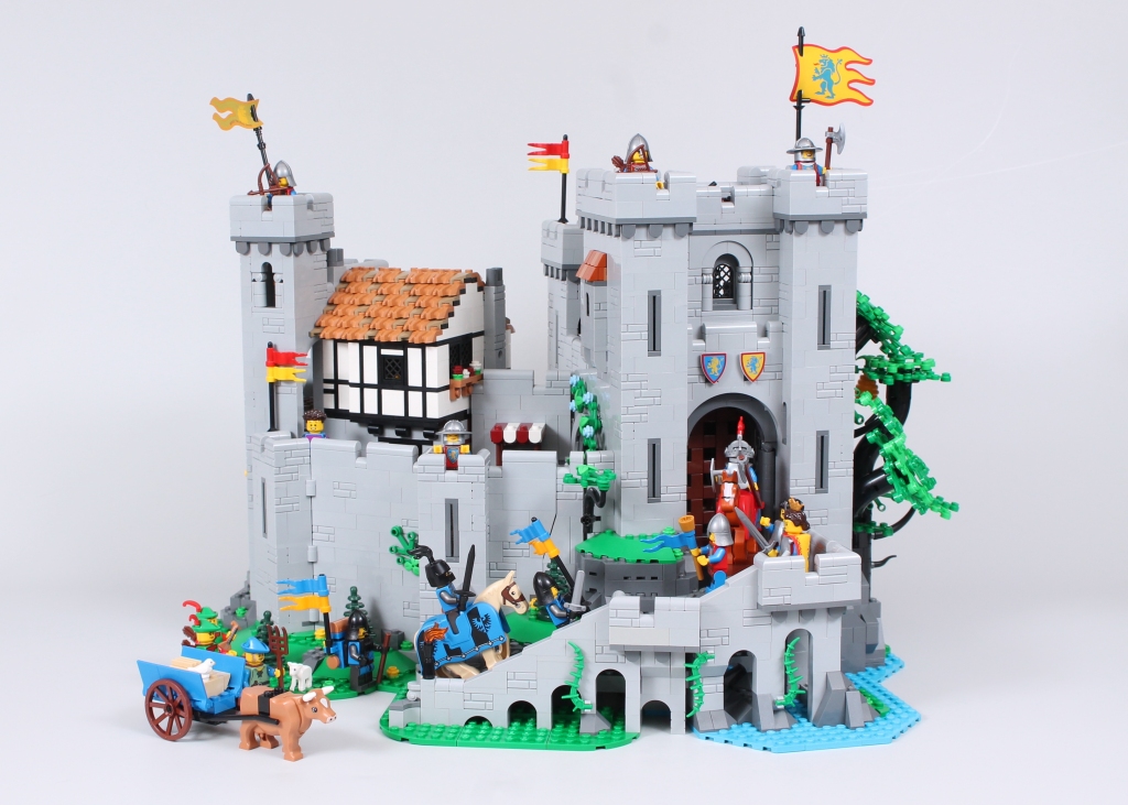 LEGO Icons 10305 Lion Knights Castle ramp mod 12
