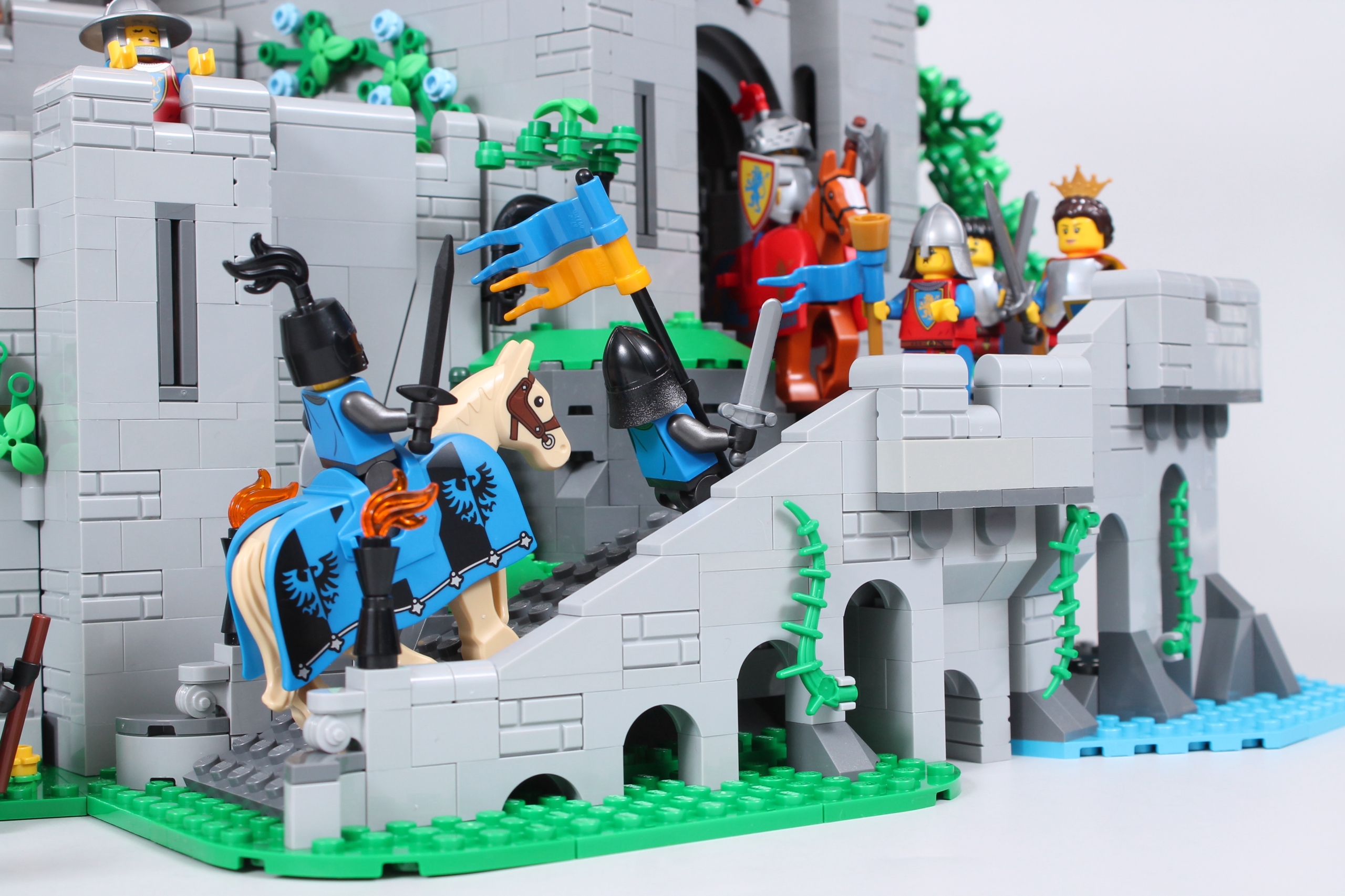 Come riparare il più grande difetto del Castello dei Cavalieri del Leone  LEGO 10305