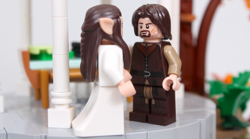 LEGO Icons 10316 Il gazebo Arwen di Rivendell Aragorn de Il Signore degli Anelli