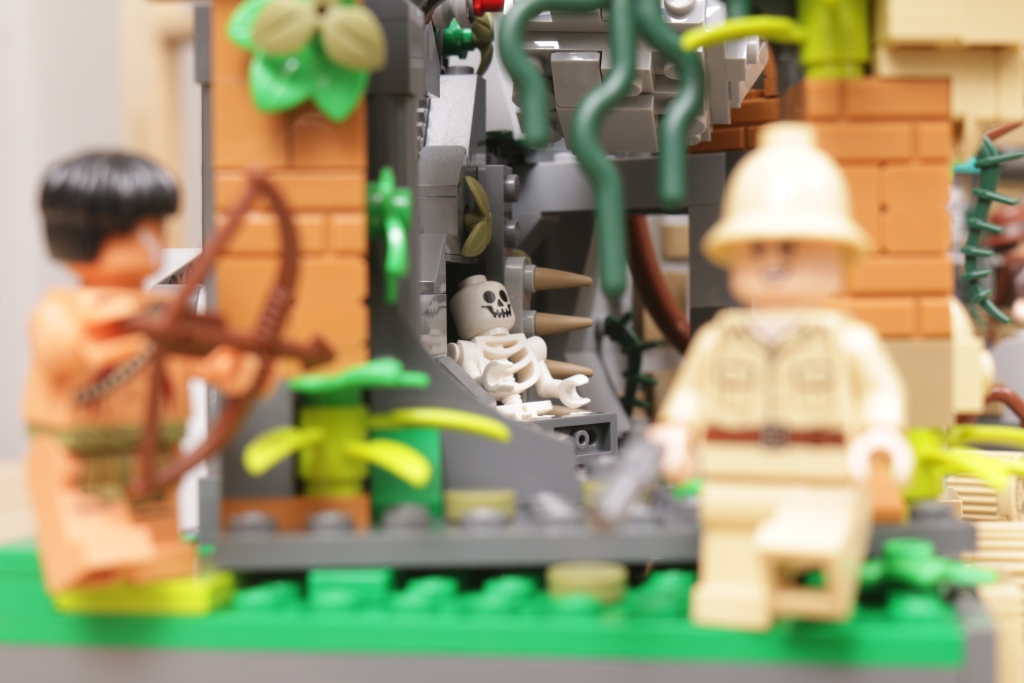 LEGO Indiana Jones 77015 Temple of the Golden Idol review 12