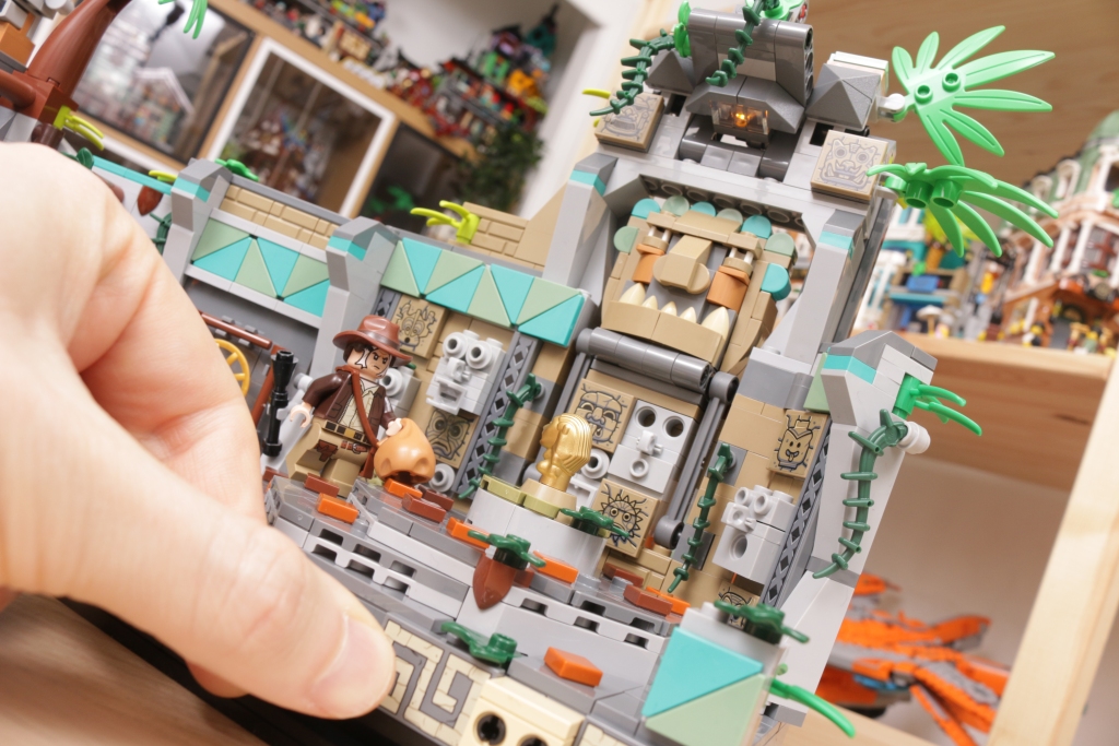 LEGO Indiana Jones 77015 Temple of the Golden Idol review 38