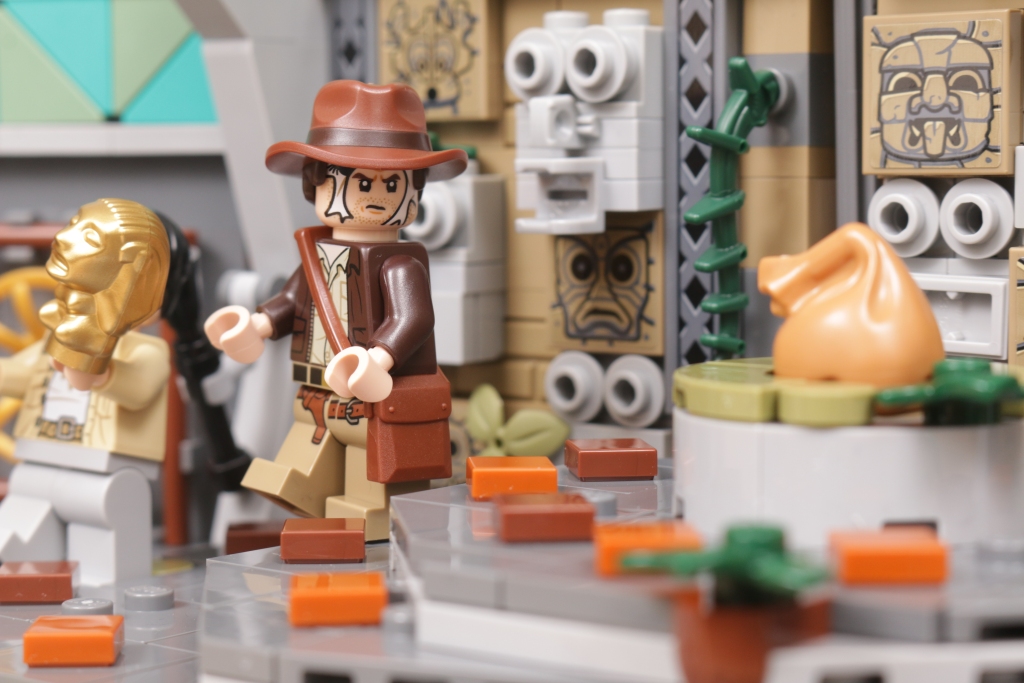 LEGO Indiana Jones 77015 Temple of the Golden Idol review 45