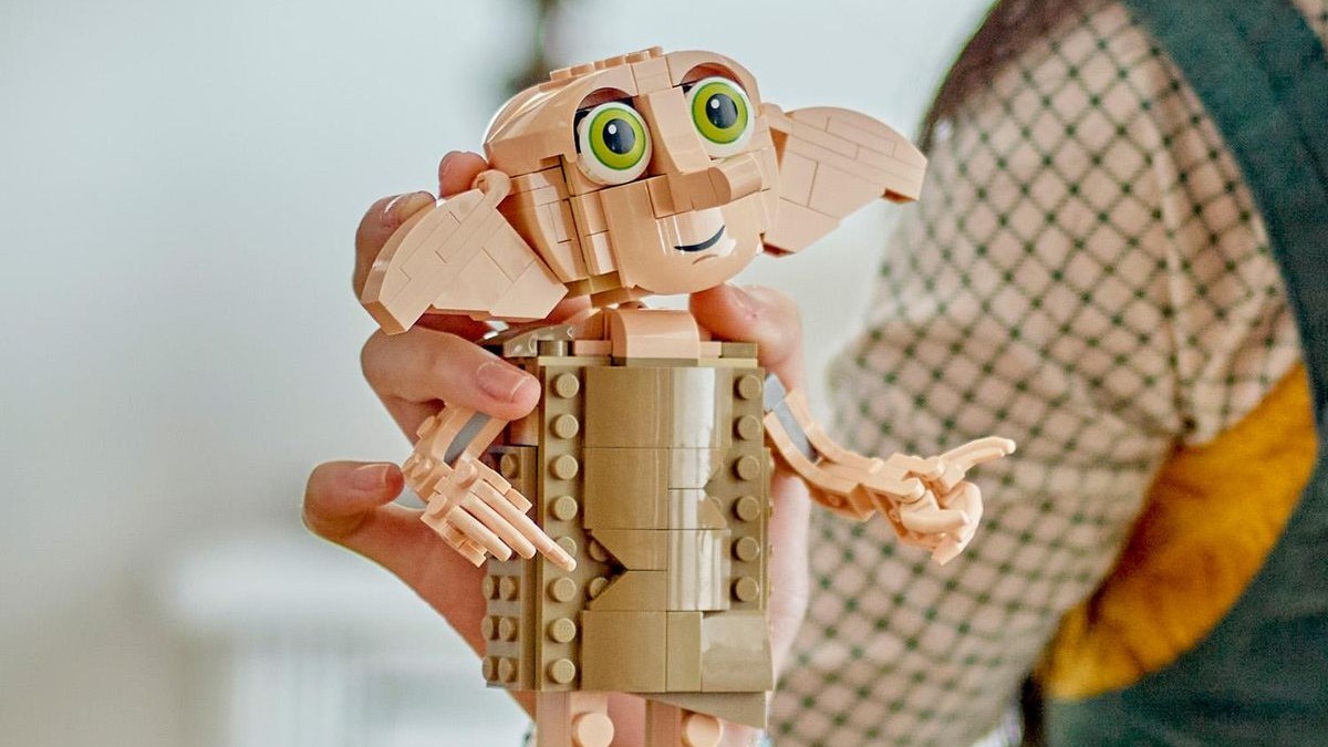 LEGO is giving free copies of 76421 Dobby the