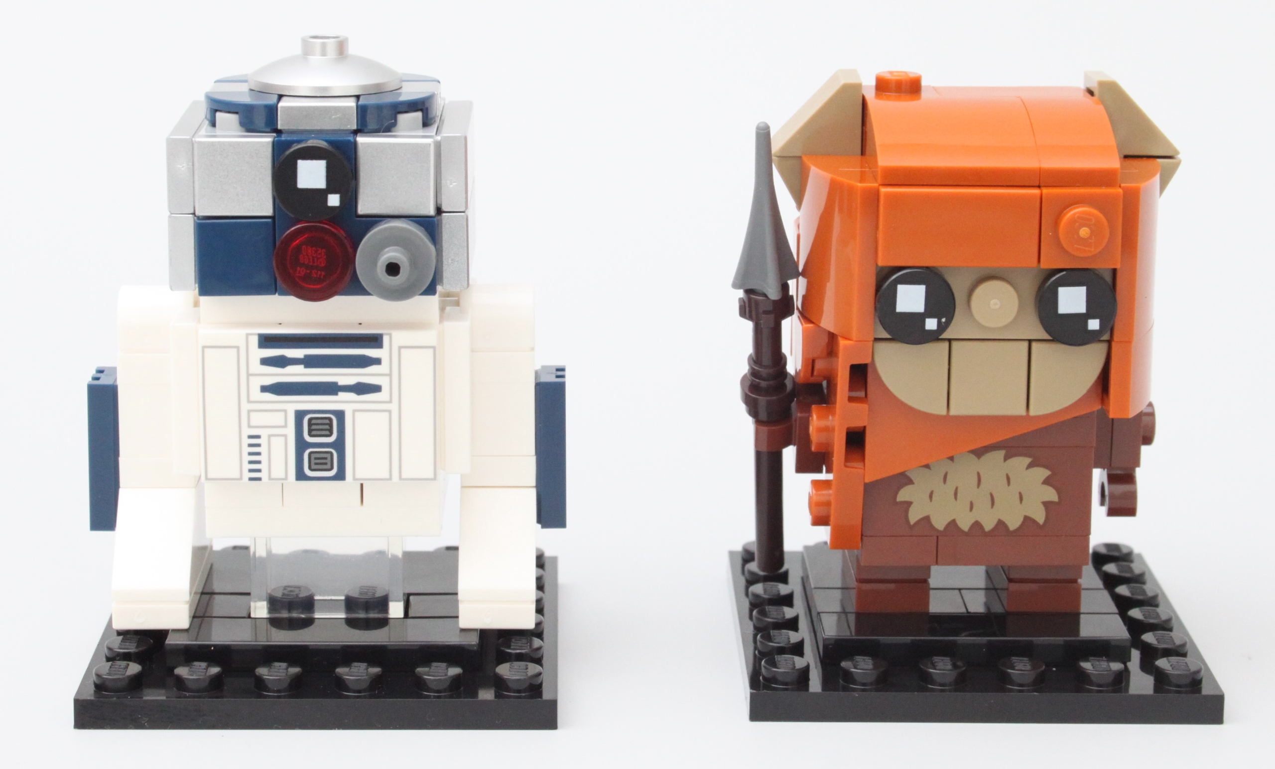 LEGO Star Wars 40523 Héros de la bataille d'Endor BrickHeadz examen 3 mis à l'échelle