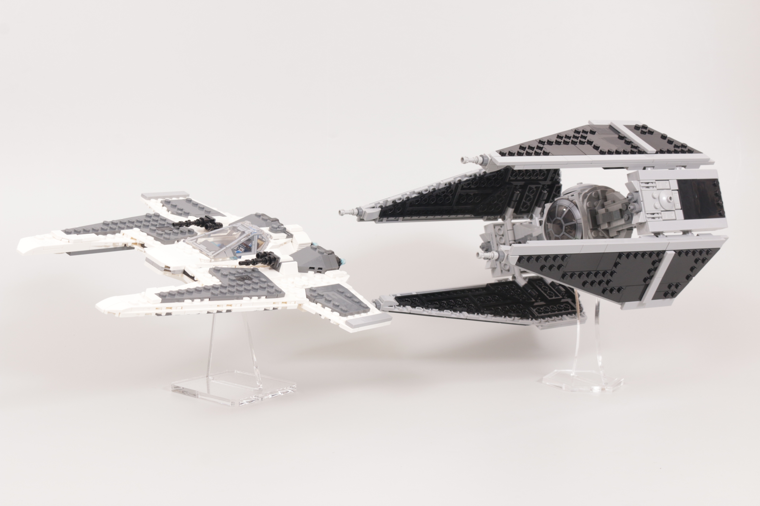 LEGO Star Wars 75348 Mandalorian Fang Fighter vs. TIE Interceptor review 1 scaled