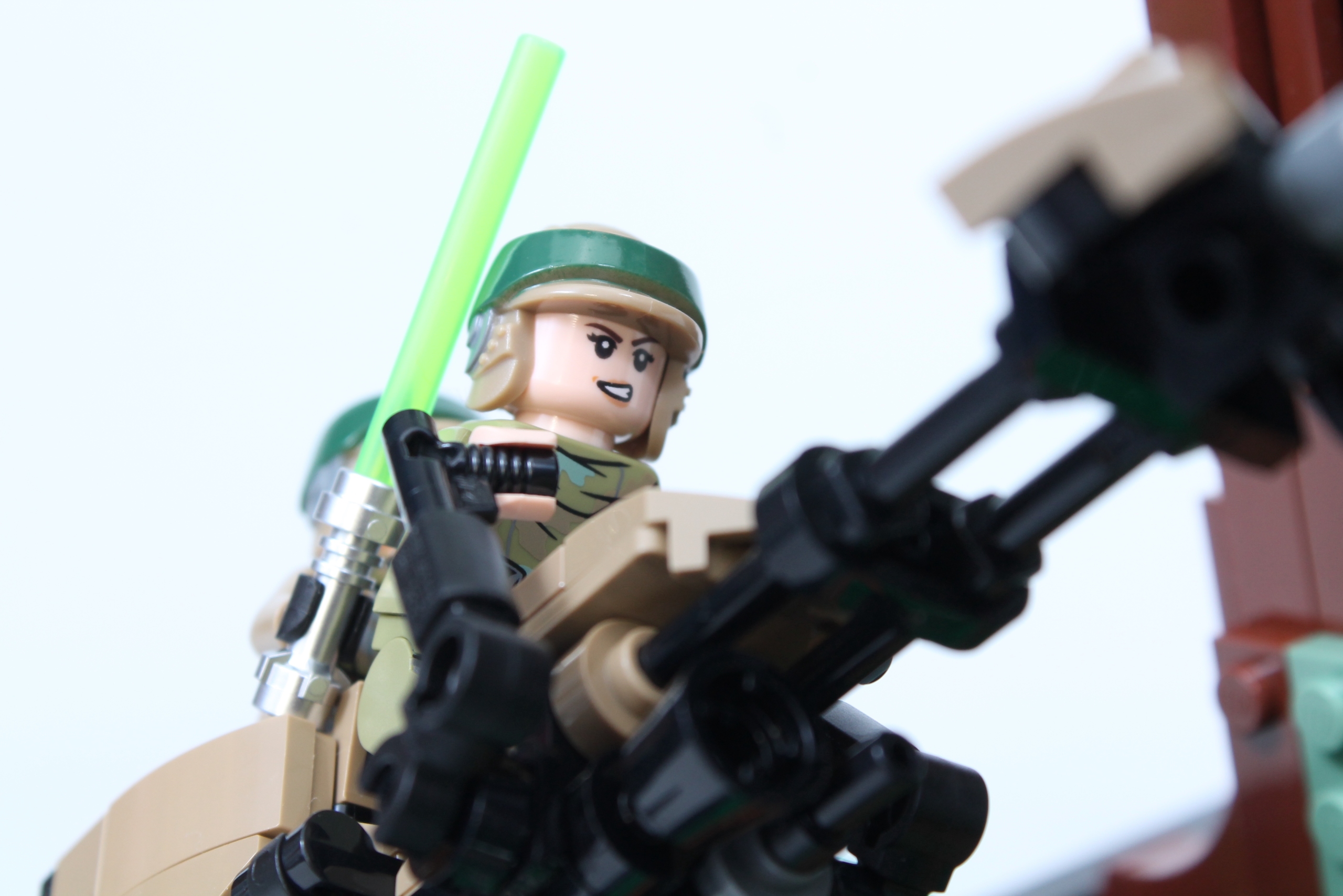 LEGO Star Wars 75353 Endor Speeder Chase Diorama revue 15 à l'échelle