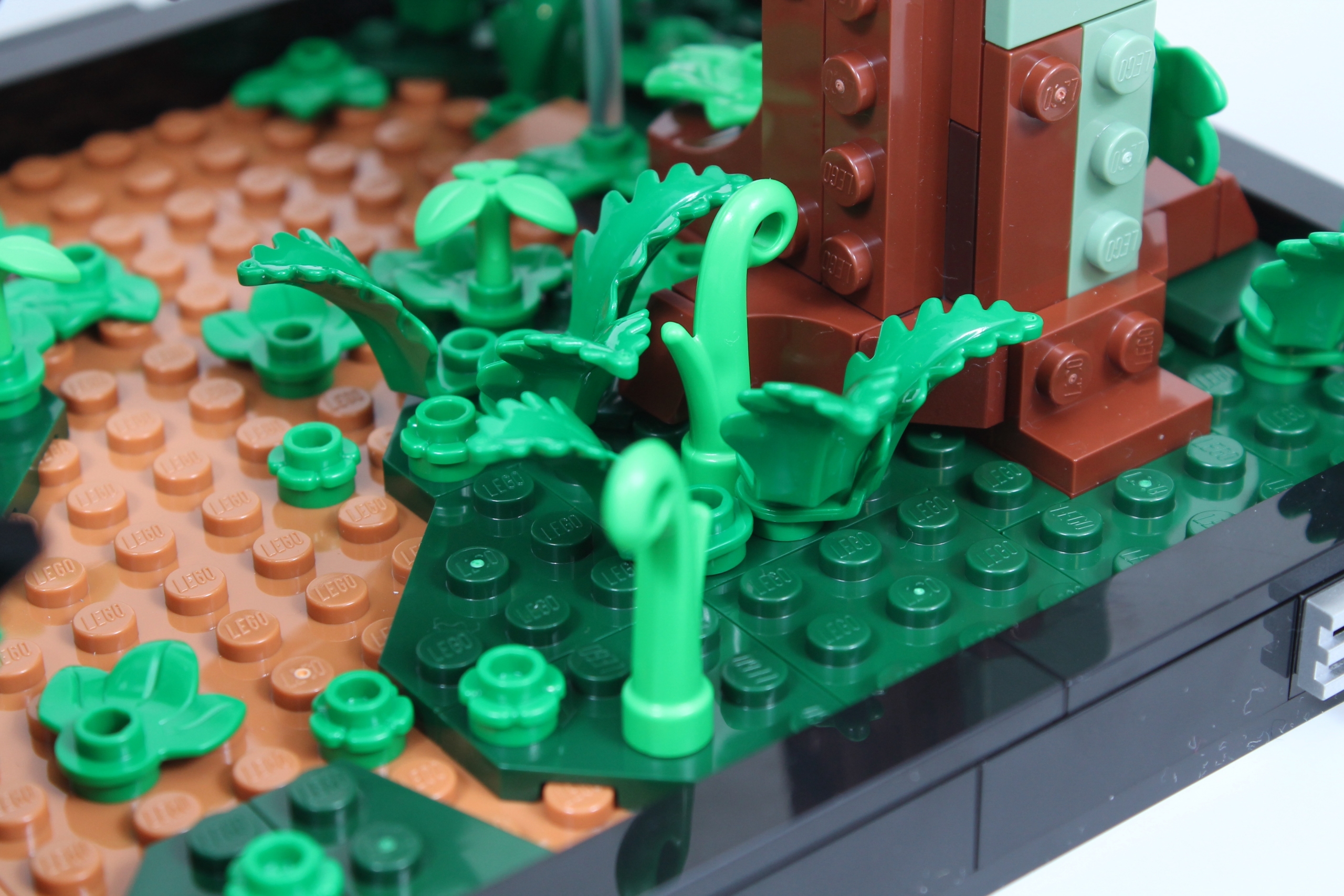 LEGO Star Wars 75353 Endor Speeder Chase Diorama revue 7 à l'échelle