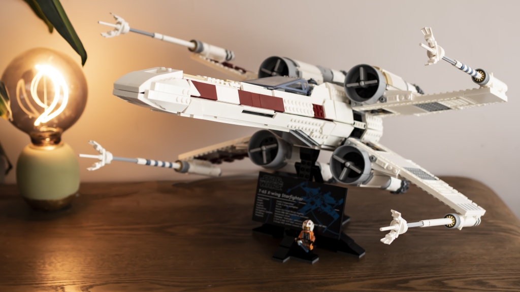 LEGO Star Wars 75355 X wing Starfighter 6