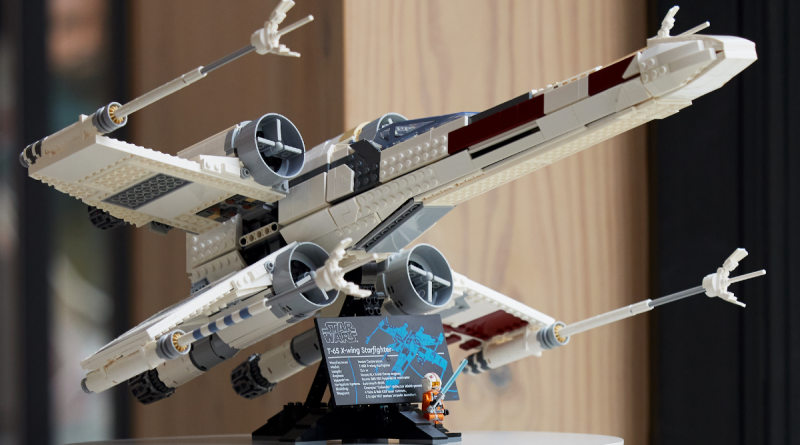 LEGO Star Wars 75355 Ala X Starfighter comprendeva 4