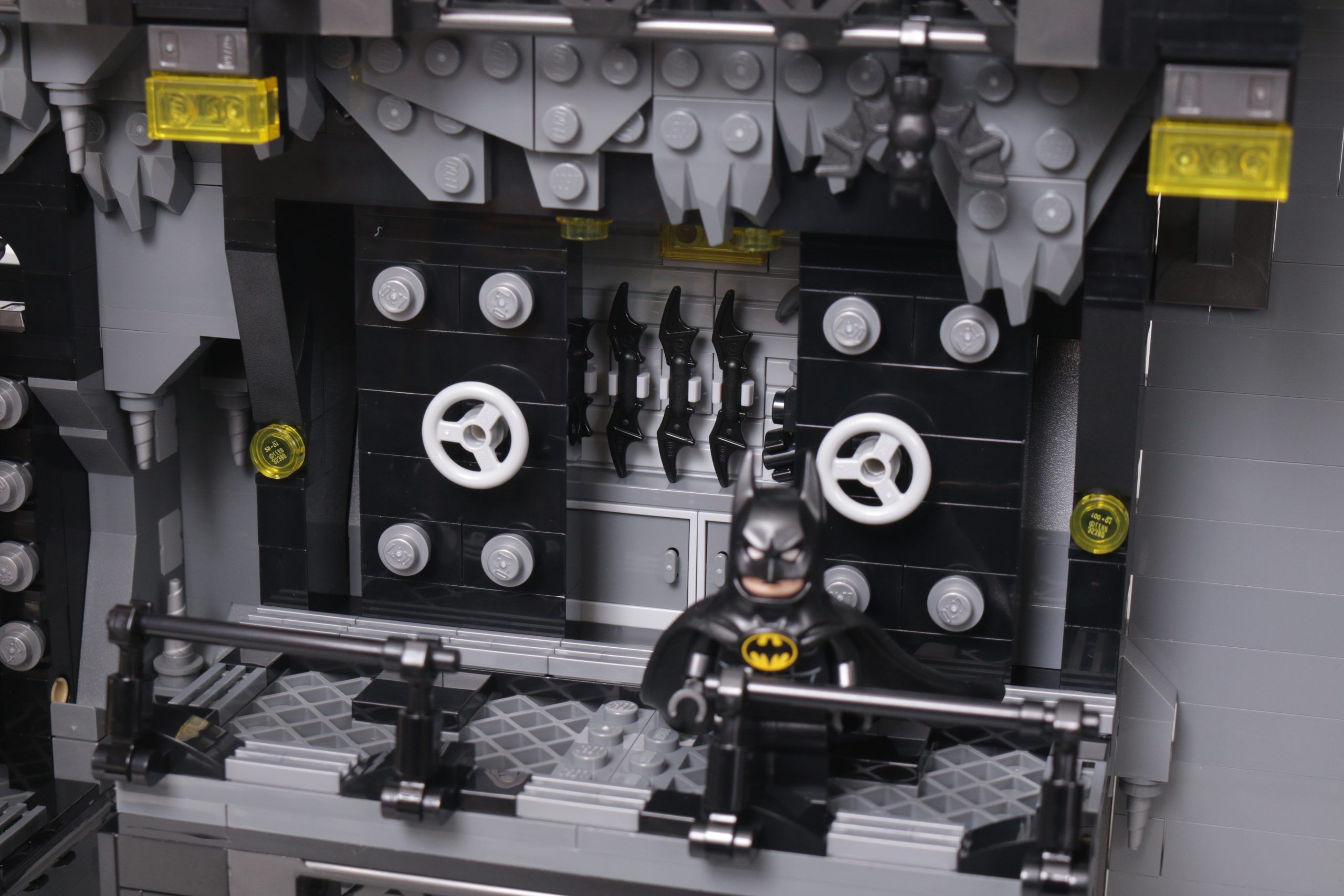 Lego Batman 76252 Batcave Shadow Box