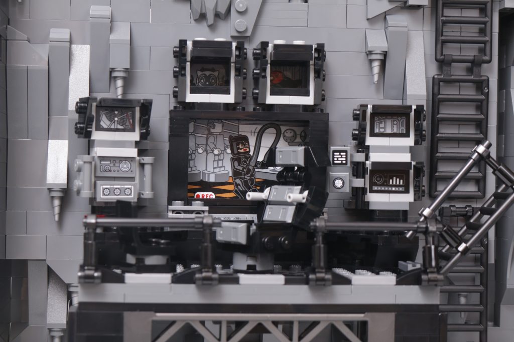 LEGO Batman 76252 Batcave – Shadow Box Rezension 40 1024x683