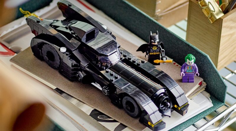 LEGO 76224 Batmobile : Batman vs The Joker Chase révélé