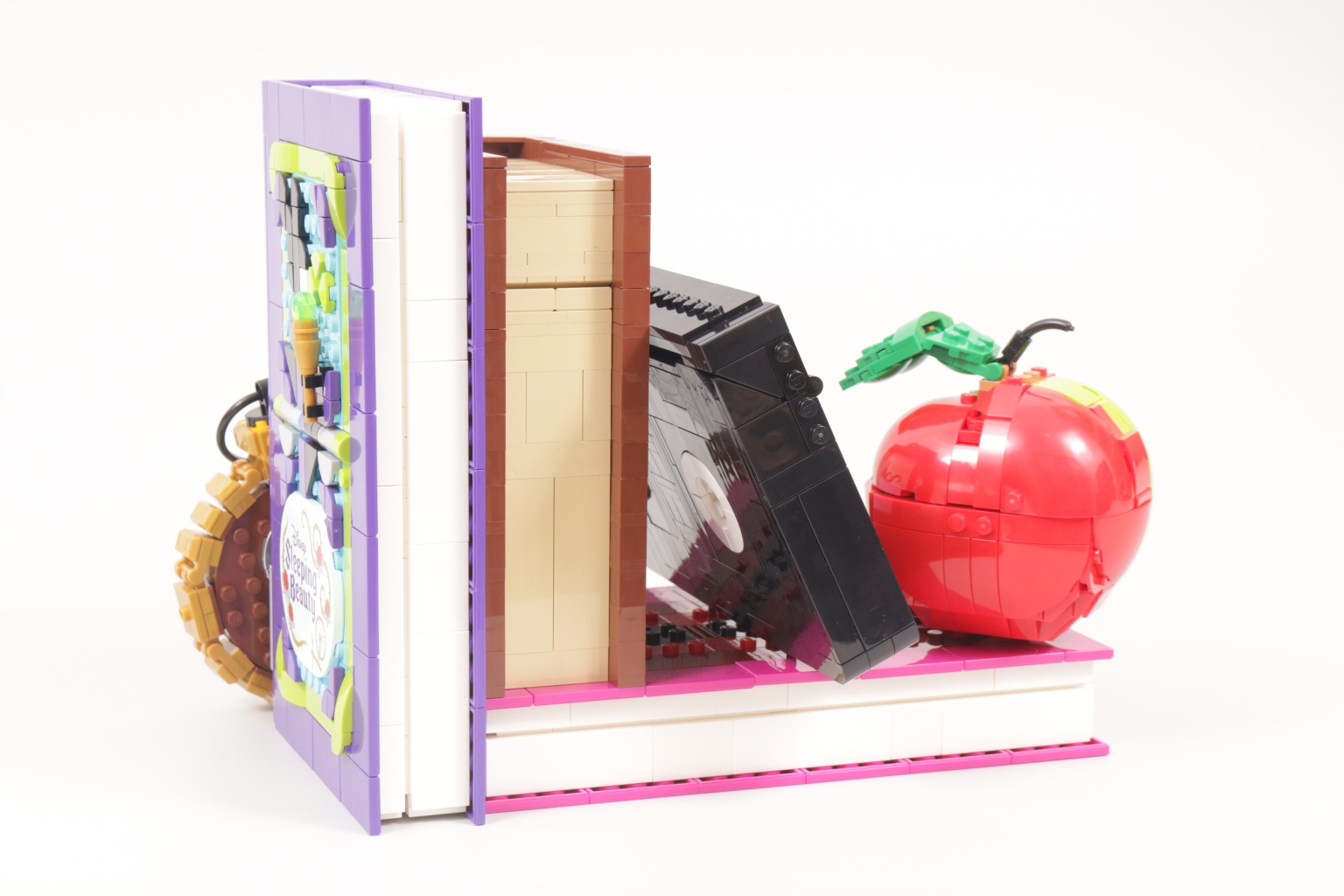 LEGO Disney 100 43227 Villain Icons review and gallery