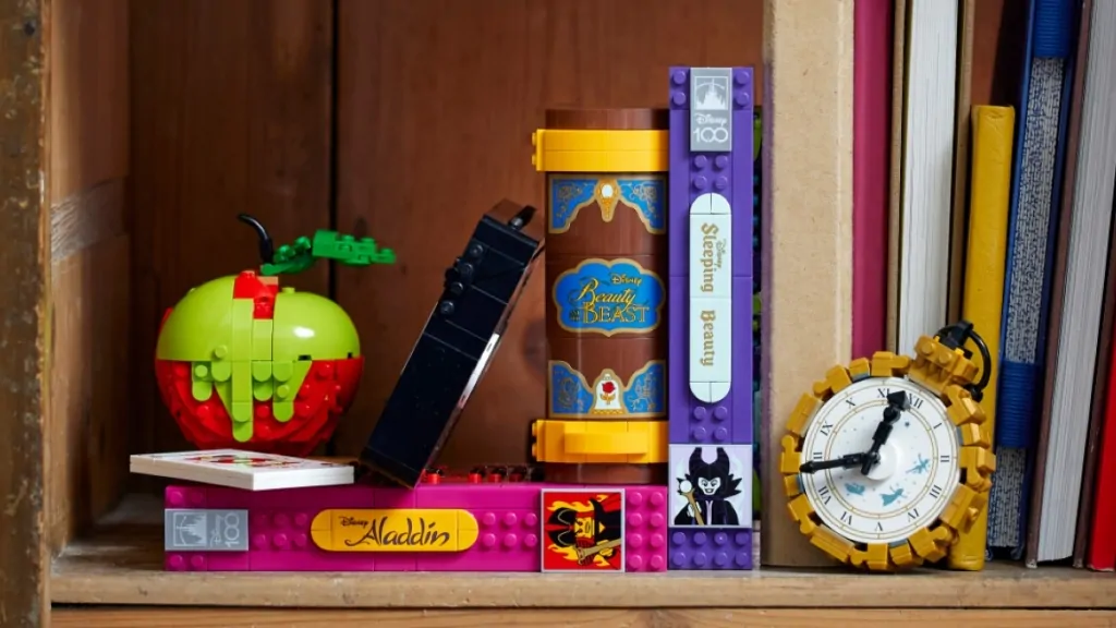 LEGO Disney 43227 Lifestyle Featured Villain Icons
