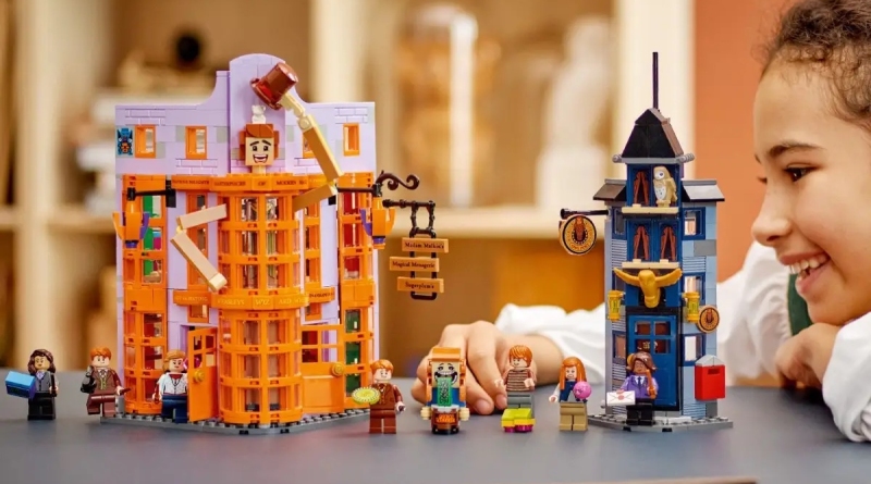 LEGO Harry Potter 76422 Diagon Alley Weasleys Wizard Wheezes featured