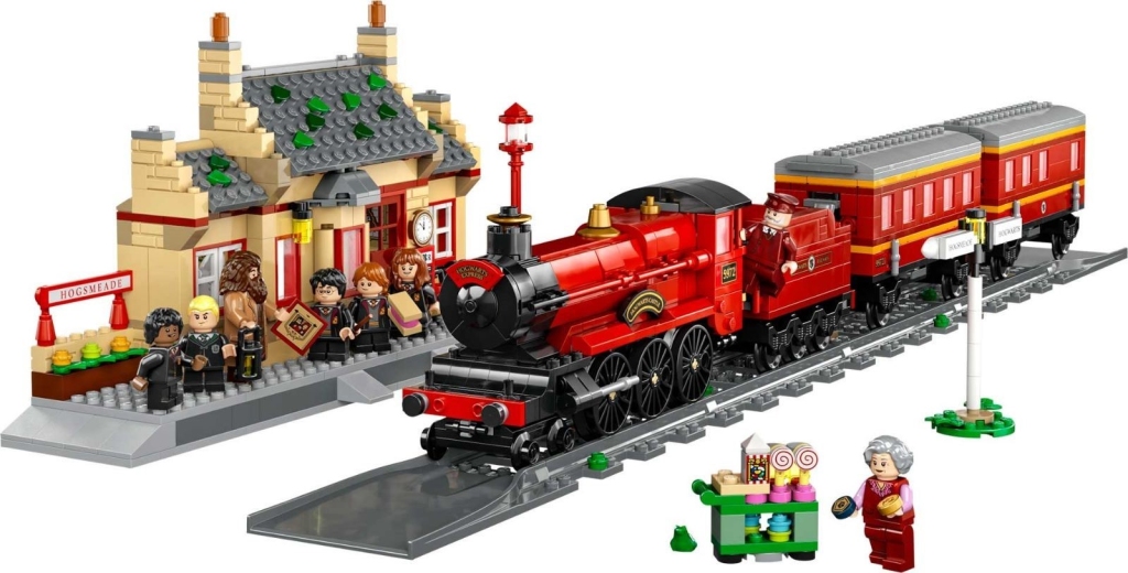 LEGO Harry Potter 76423 Hogwarts Express Hogsmeade Station contents