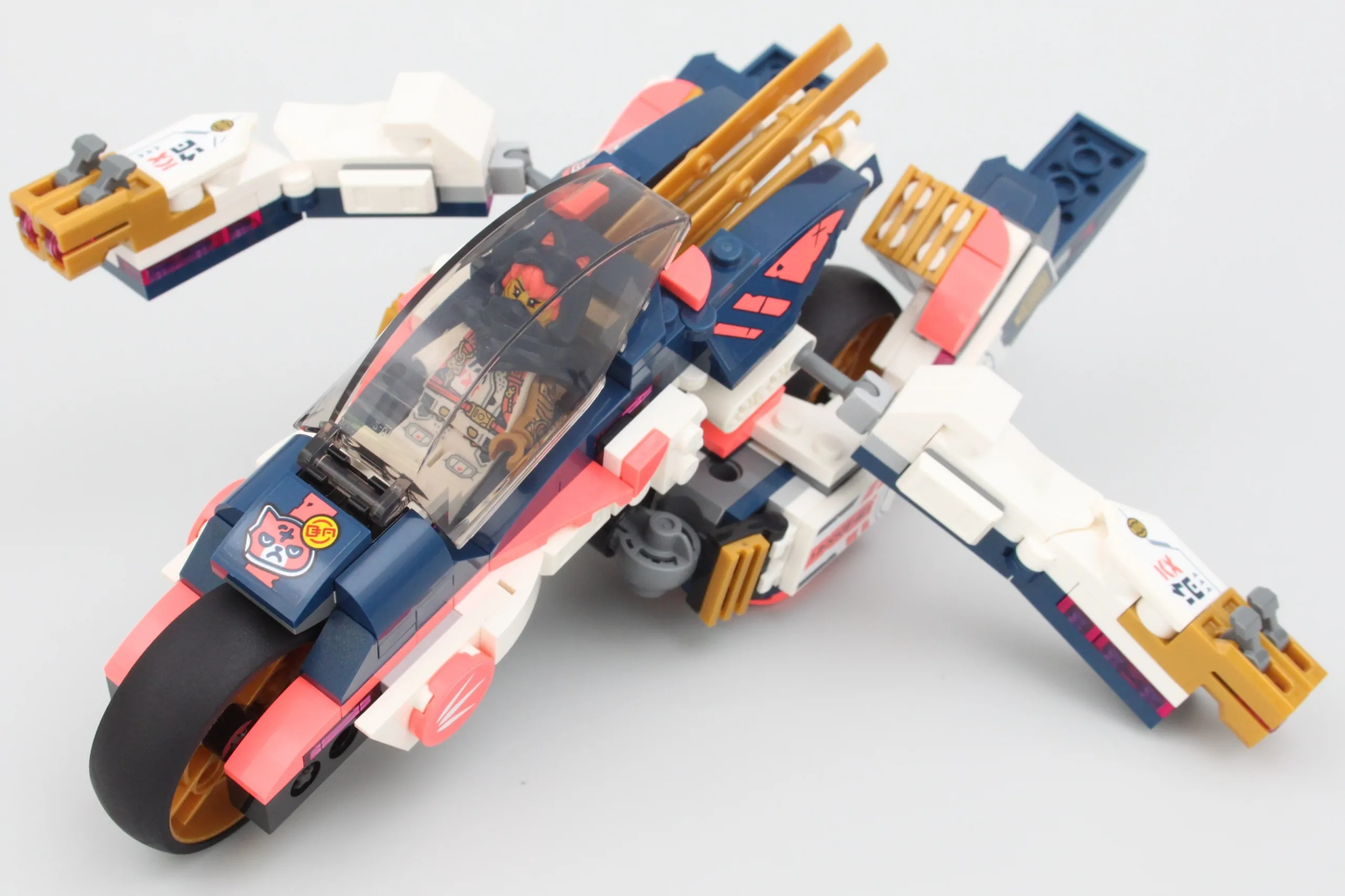 ブレイジングジュエル レオナ LEGO 71792 Sora's Transforming Mech Bike Racer review