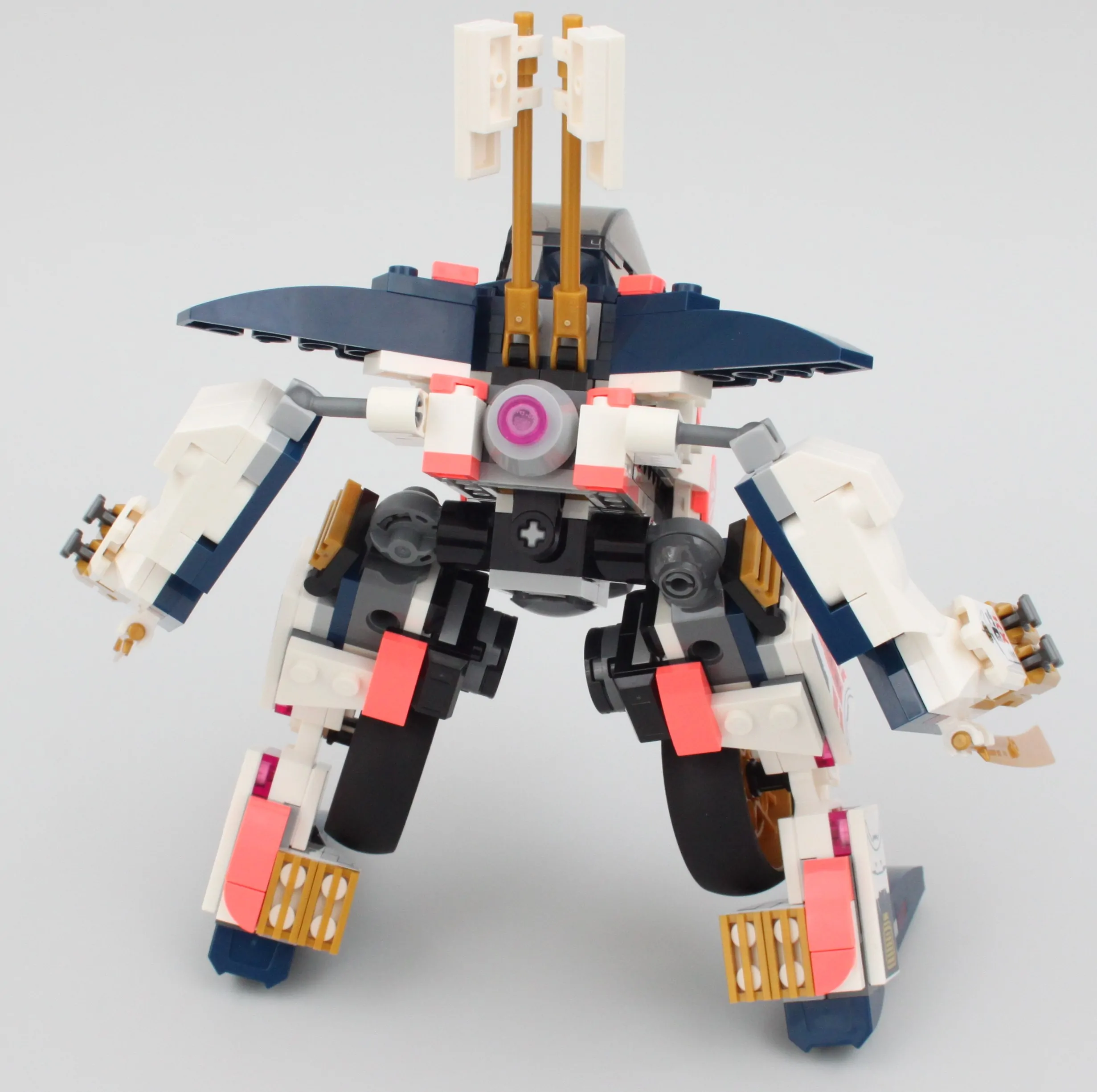 Recenzja zestawu LEGO 71792 Transformujący mech wyścigowy Sory