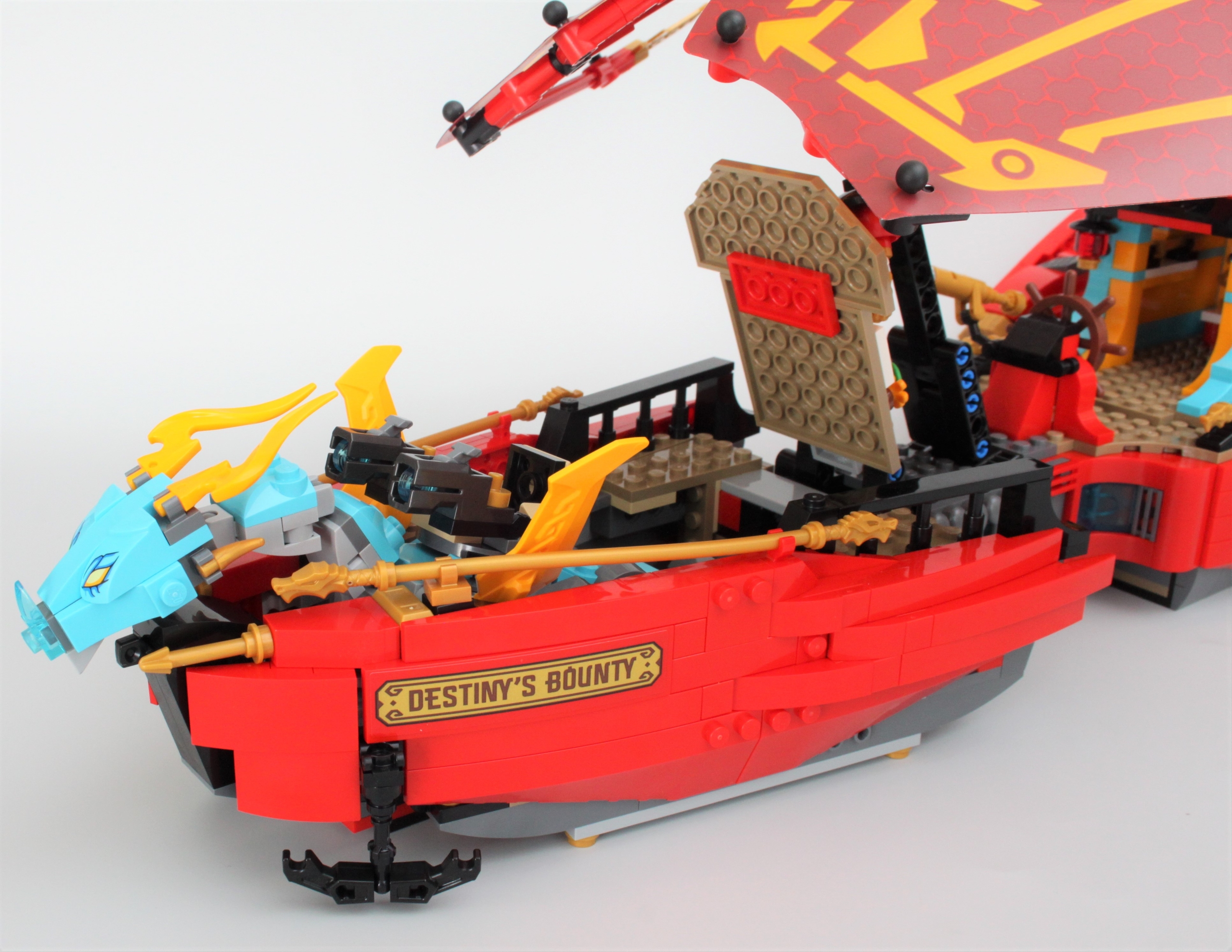 LEGO 71797 Ninjago Dragons Rising Destiny's Bounty - Race Against