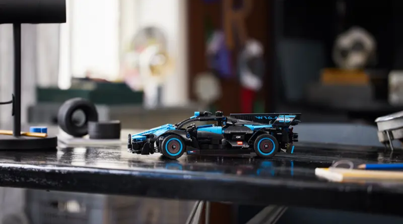 New LEGO Technic 42162 Bugatti Bolide Agile Blue is oddly familiar