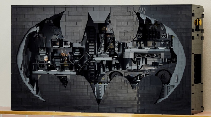 LEGO Batman 76252 Batcave – Shadow Box out now for VIPs